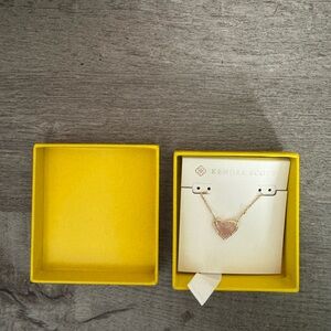 NWOT Kendra Scoot Ari Pendant Necklace